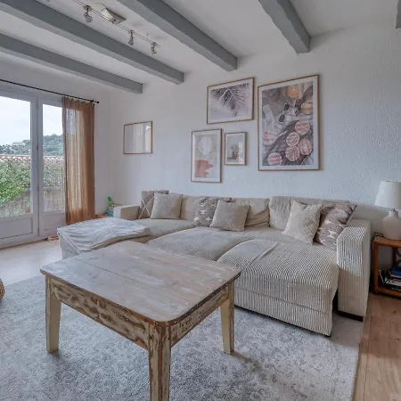 Maison T4 Cosy Avec Vue Village Et Jardin Holiday home Bormes-les-Mimosas