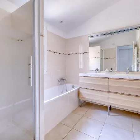 Maison T4 Cosy Avec Vue Village Et Jardin Holiday home *